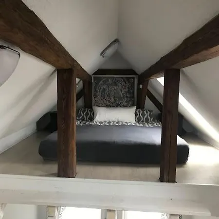 Modernisiertes Gaestezimmer Im Ortskern Wehrheim Exterior photo