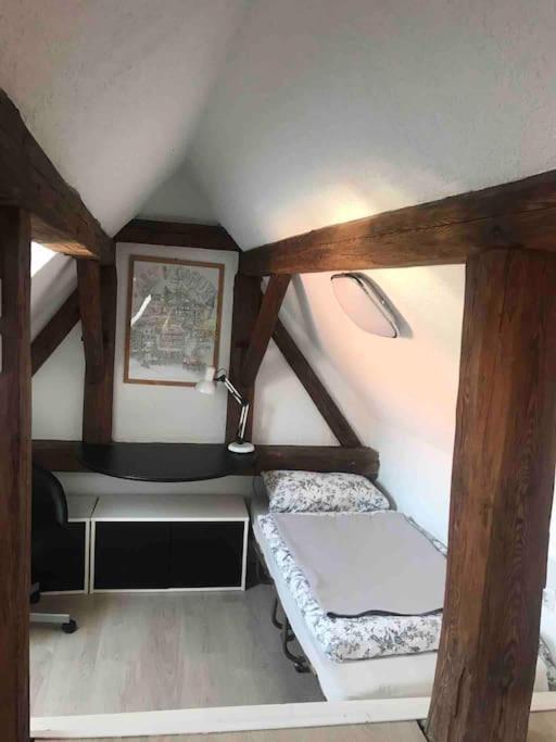 Modernisiertes Gaestezimmer Im Ortskern * Wehrheim